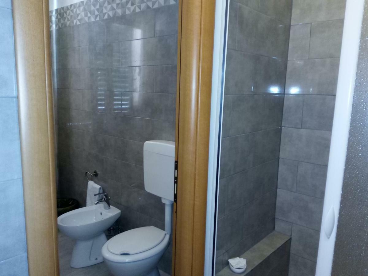 B&B Delia Трекастаньи Экстерьер фото